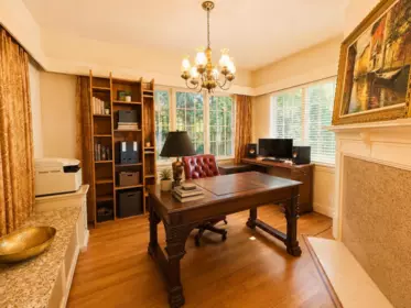 Kitchen Island Photo of 4625 Connaught Drive, Vancouver, BC