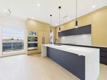 Kitchen Island Photo of 1 6512 Grant Street, Burnaby, BC
