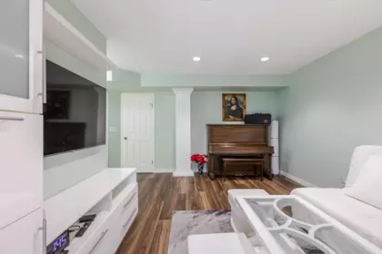Staircase Photo of 21073 93 Avenue, Langley, BC