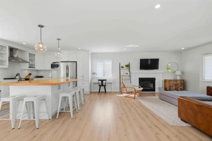 Kitchen Photo of 16162 8a Avenue, Surrey, BC
