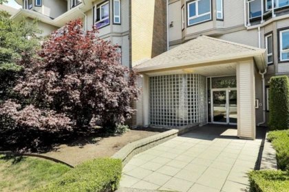 111 8142 120a Street, Surrey, BC, Surrey — Apartment/Condo for sale