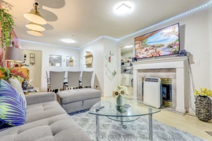 Kitchen Photo of 111 8142 120a Street, Surrey, BC
