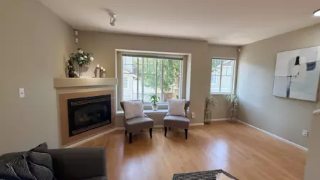 Kitchen Photo of 16 12110 75a Avenue, Surrey, BC