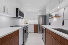 305 4101 Yew Street, Vancouver, BC