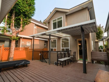 Entry Foyer Photo of 12861 59 Avenue, Surrey, BC