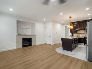 Kitchen Island Photo of 12861 59 Avenue, Surrey, BC