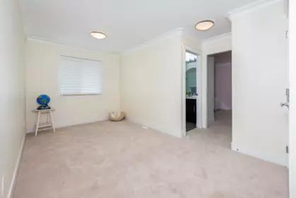 Laundry Room Photo of 16148 28a Avenue, Surrey, BC