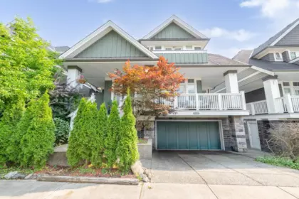 Staircase Photo of 16148 28a Avenue, Surrey, BC