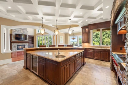 Breakfast Nook Photo of 16235 36a Avenue, Surrey, BC