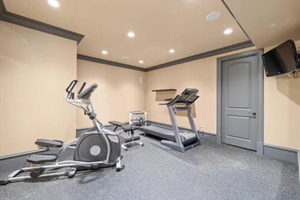 Hallway Photo of 16235 36a Avenue, Surrey, BC