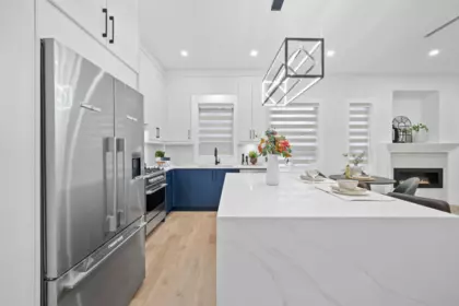 Kitchen Island Photo of 2995 E 17th Avenue, Vancouver, BC