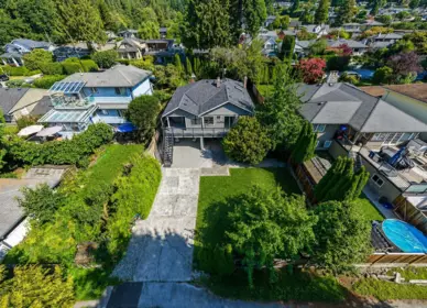 Playground / Recreational Area Near 1258 Jefferson Avenue, West Vancouver, BC