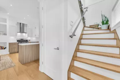 Breakfast Nook Photo of 2 1136 E Pender Street, Vancouver, BC