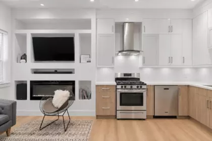 2 1136 E Pender Street, Vancouver, BC, Vancouver — Half Duplex for sale