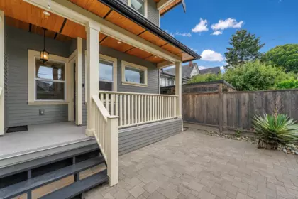 Staircase Photo of 2 1136 E Pender Street, Vancouver, BC