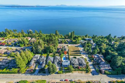 Family Room Photo of 13386 Marine Drive, Surrey, BC