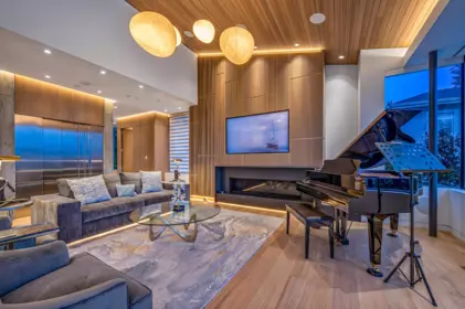 Hot Tub / Spa Photo of 13386 Marine Drive, Surrey, BC