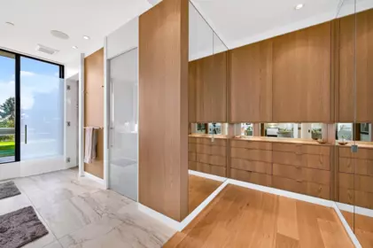 Office / Den Photo of 13386 Marine Drive, Surrey, BC
