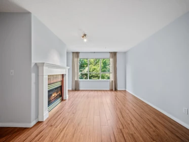 Breakfast Nook Photo of 324 13880 70 Avenue, Surrey, BC