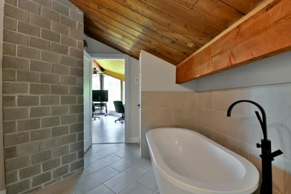 Primary Bedroom Photo of 51860 Hack-Brown Road, Chilliwack, BC