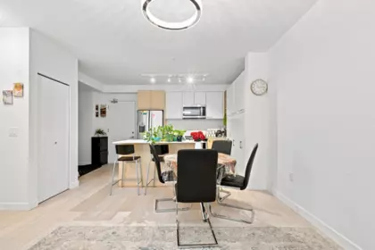 Kitchen Island Photo of 118 13963 105 Boulevard, Surrey, BC
