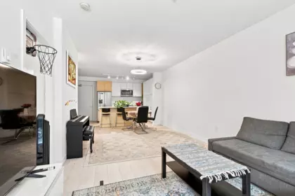Kitchen Photo of 118 13963 105 Boulevard, Surrey, BC