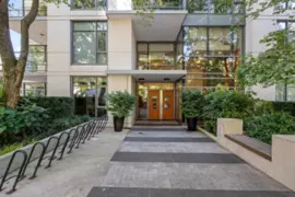 205 135 W 2nd Street, North Vancouver, BC