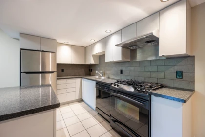 Kitchen Photo of 3 6233 Katsura Street, Richmond, BC
