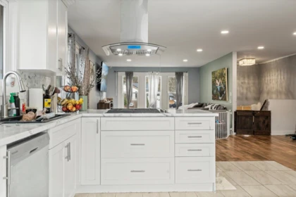 Kitchen Island Photo of 63895 Old Yale Road, Hope, BC