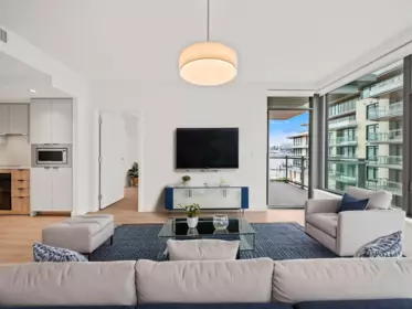 425 755 Harbourside Drive, North Vancouver, BC, North Vancouver — Apartment/Condo for sale