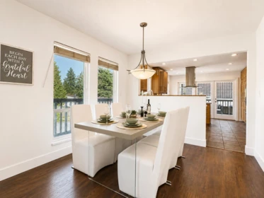 Breakfast Nook Photo of 5372 5b Avenue, Delta, BC