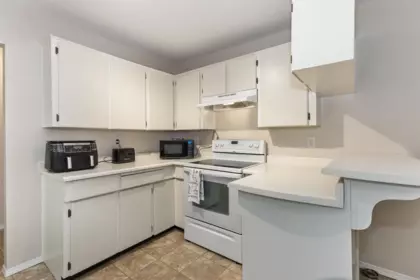 Pantry Photo of 102 32910 Amicus Place, Abbotsford, BC
