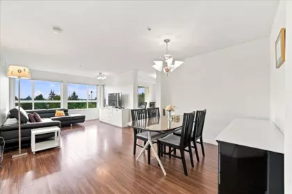 Pantry Photo of 312 3156 Dayanee Springs Boulevard, Coquitlam, BC
