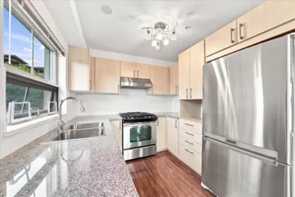 Powder Room Photo of 312 3156 Dayanee Springs Boulevard, Coquitlam, BC