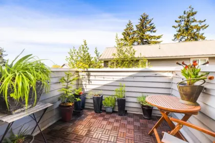 Front Yard Photo of 303 1528 Bowser Avenue, North Vancouver, BC