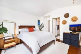 303 1528 Bowser Avenue, North Vancouver, BC