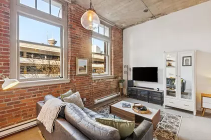 Breakfast Nook Photo of 206 546 Beatty Street, Vancouver, BC