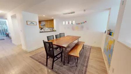 Kitchen Island Photo of 1040 Quebec Street, Vancouver, BC