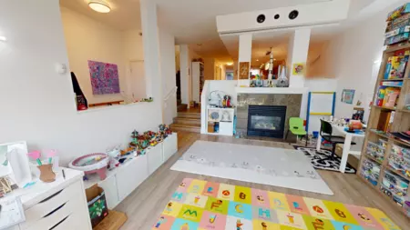 Kitchen Photo of 1040 Quebec Street, Vancouver, BC