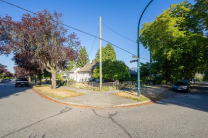Breakfast Nook Photo of 505 N Penticton Street, Vancouver, BC
