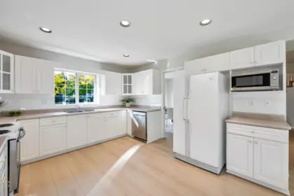 Walk-In Closet Photo of 20711 90a Avenue, Langley, BC