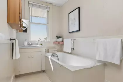 Office / Den Photo of 443 E 7th Street, North Vancouver, BC