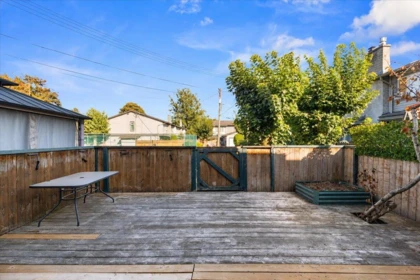 Front Yard Photo of 13 46689 First Avenue, Chilliwack, BC