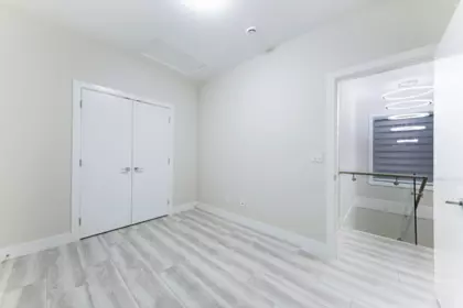 Basement Recreation Room Photo of 19433 70 Avenue, Surrey, BC
