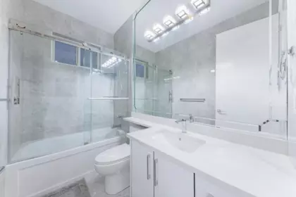 Guest Bathroom Photo of 19433 70 Avenue, Surrey, BC