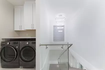 Laundry Room Photo of 19433 70 Avenue, Surrey, BC