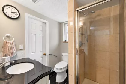 Basement Recreation Room Photo of 13902 80 Avenue, Surrey, BC