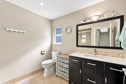 Guest Bathroom Photo of 13902 80 Avenue, Surrey, BC