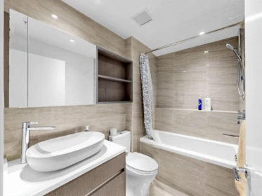 Hallway Photo of 314 5168 Cambie Street, Vancouver, BC