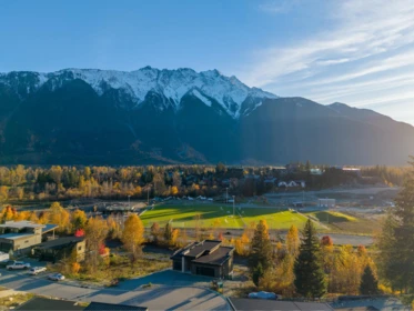7653 Seven O'clock Drive, Pemberton, BC, Pemberton — Single Family Residence for sale